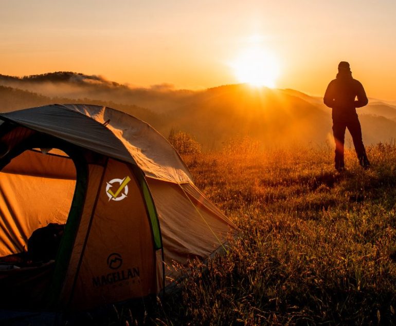 outdoor, randonnée, alpinisme, camping, équipement, nature, sport, aventures, sac à dos, chaussures, tentes, cordes, piolets, crampons, harnais, réchauds, lampes frontales, ustensiles, livraison rapide, service clientèle