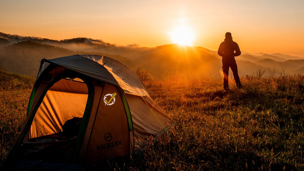 outdoor, randonnée, alpinisme, camping, équipement, nature, sport, aventures, sac à dos, chaussures, tentes, cordes, piolets, crampons, harnais, réchauds, lampes frontales, ustensiles, livraison rapide, service clientèle
